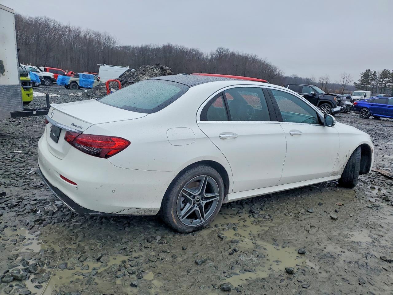 2022 Mercedes-Benz E 350 4Matic - Фото 3
