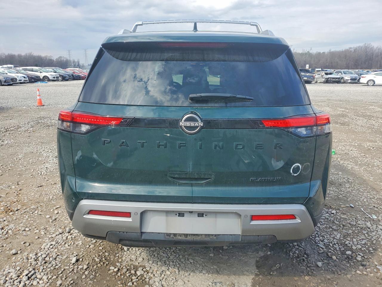 2023 Nissan Pathfinder Platinum - Фото 6