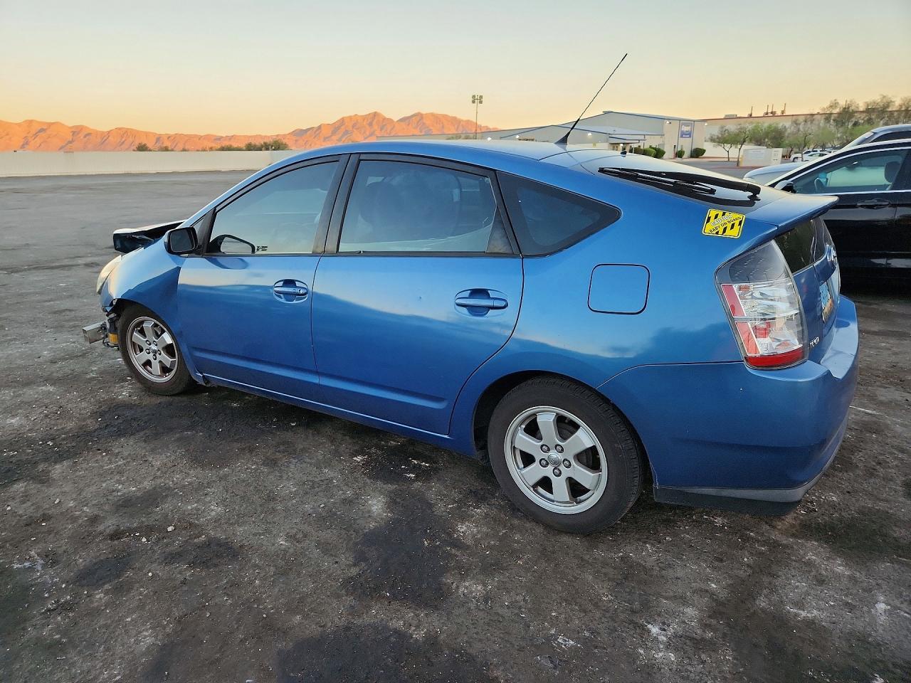 2005 Toyota Prius Base - Фото 2