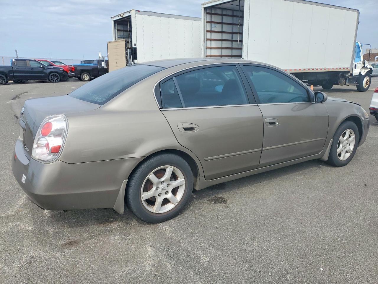 2005 Nissan Altima 2.5 - Image 3