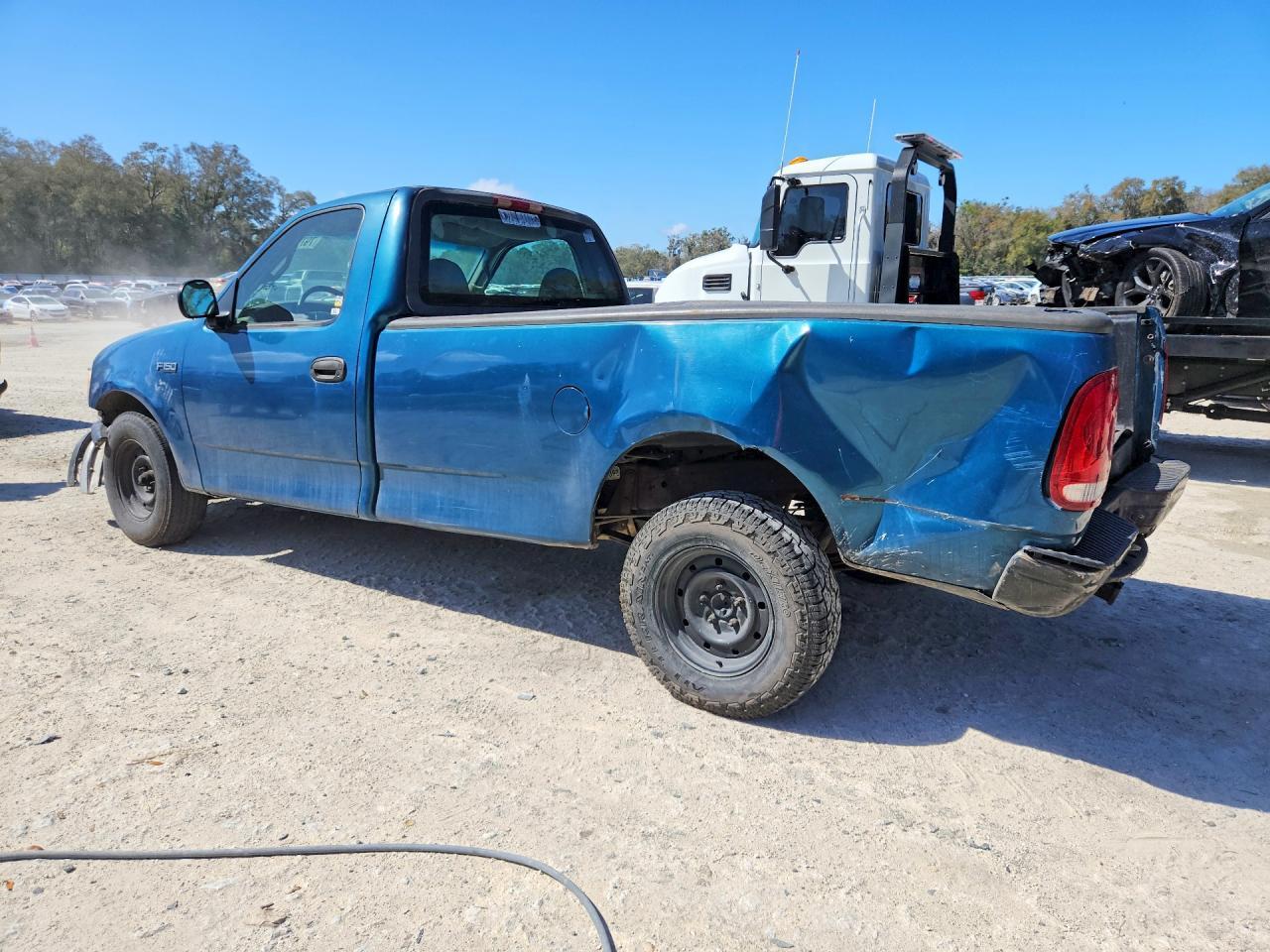 2000 Ford F150 - Image 2