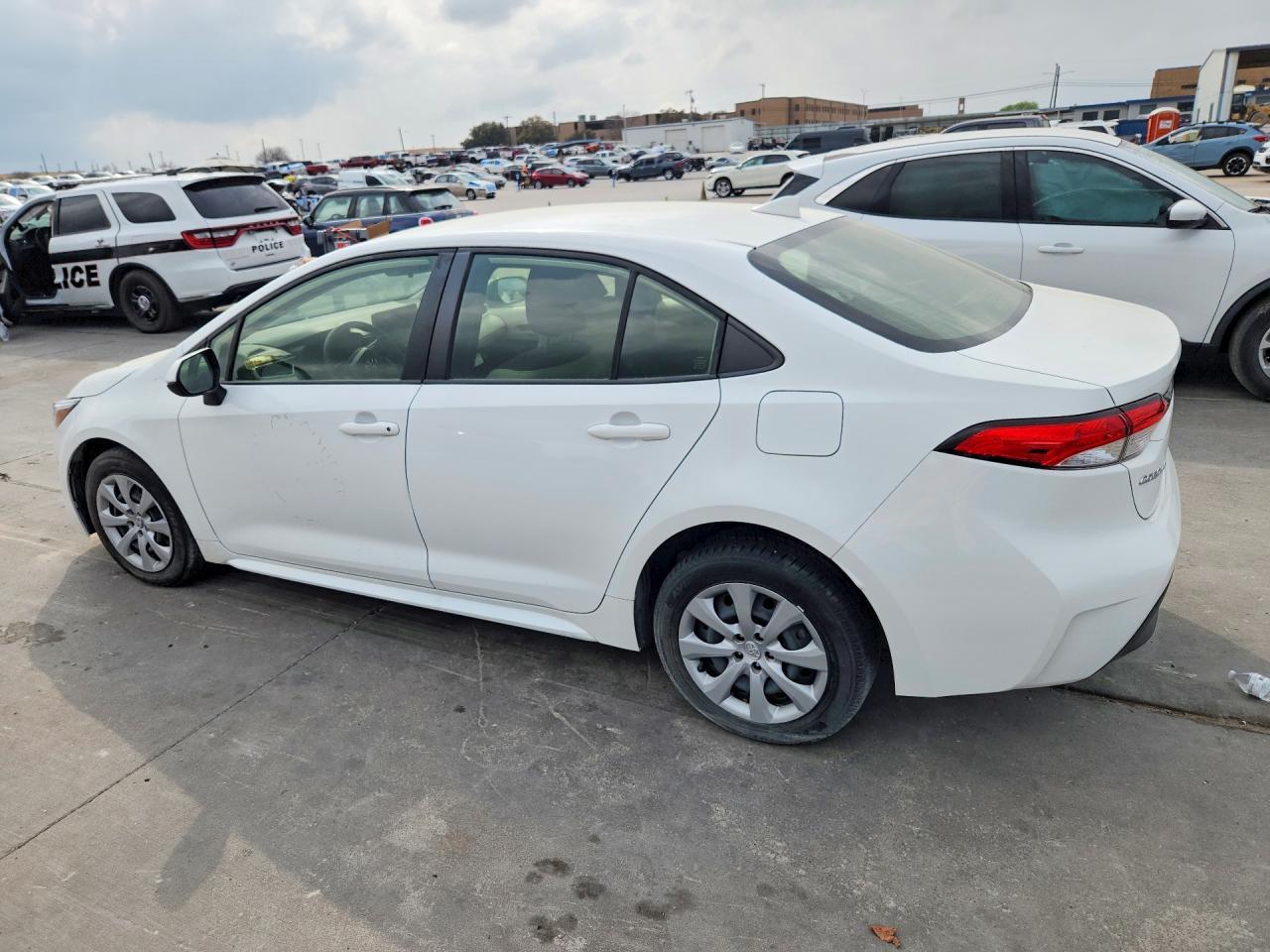 2024 Toyota Corolla Hybrid Le - Image 2