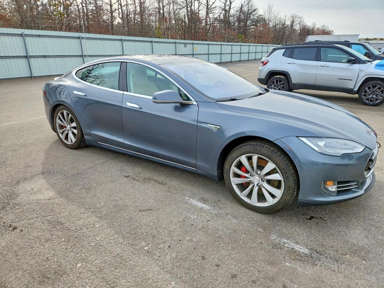 2014 Tesla Model S - Фото 4