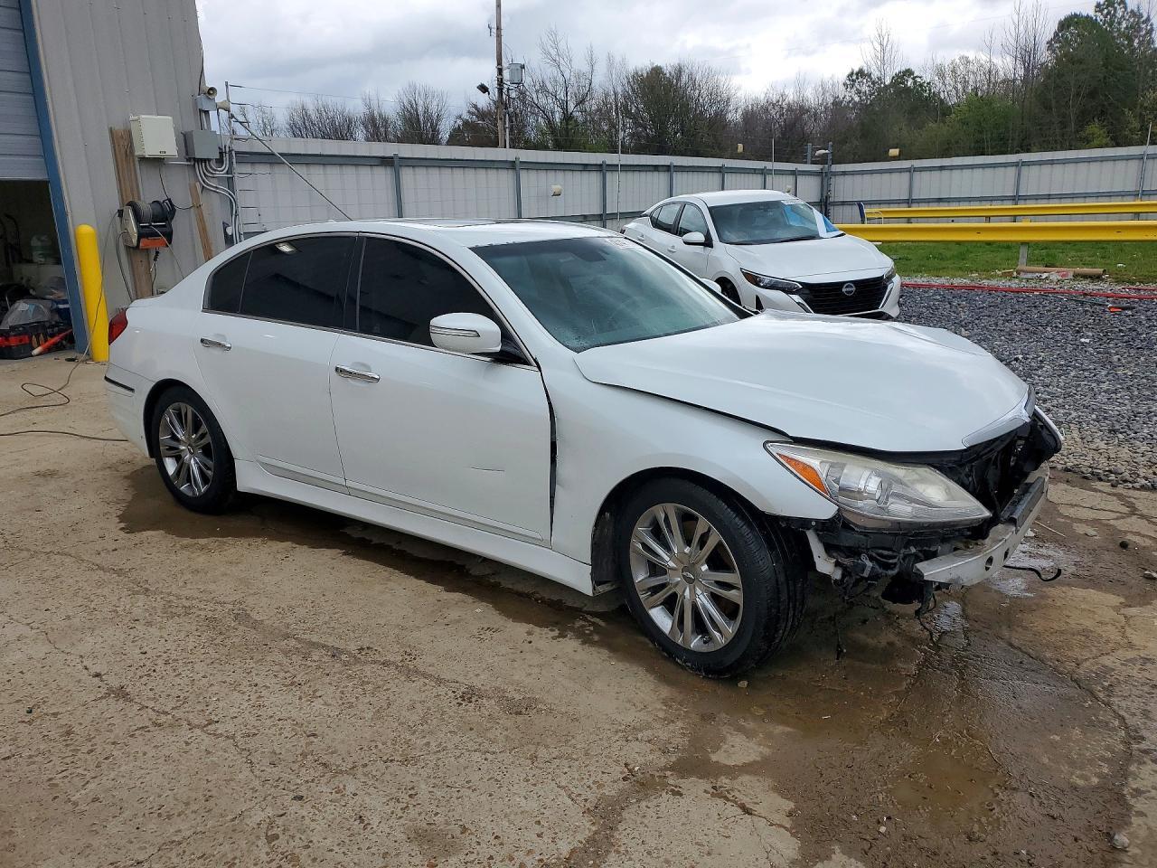 2012 Hyundai Genesis 3.8L V6 - Image 4