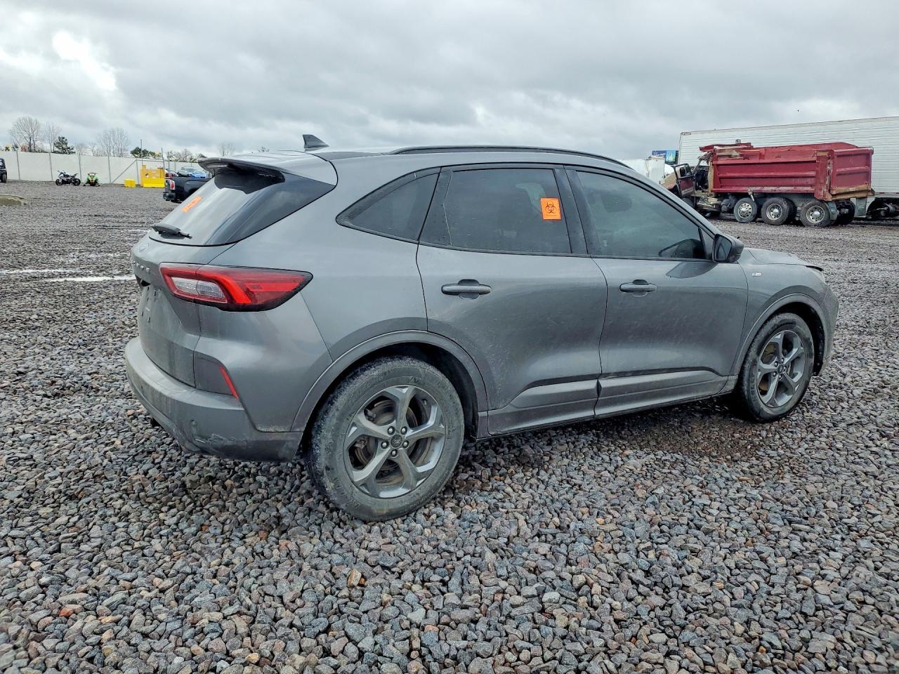 2023 Ford Escape St Line - Фото 3