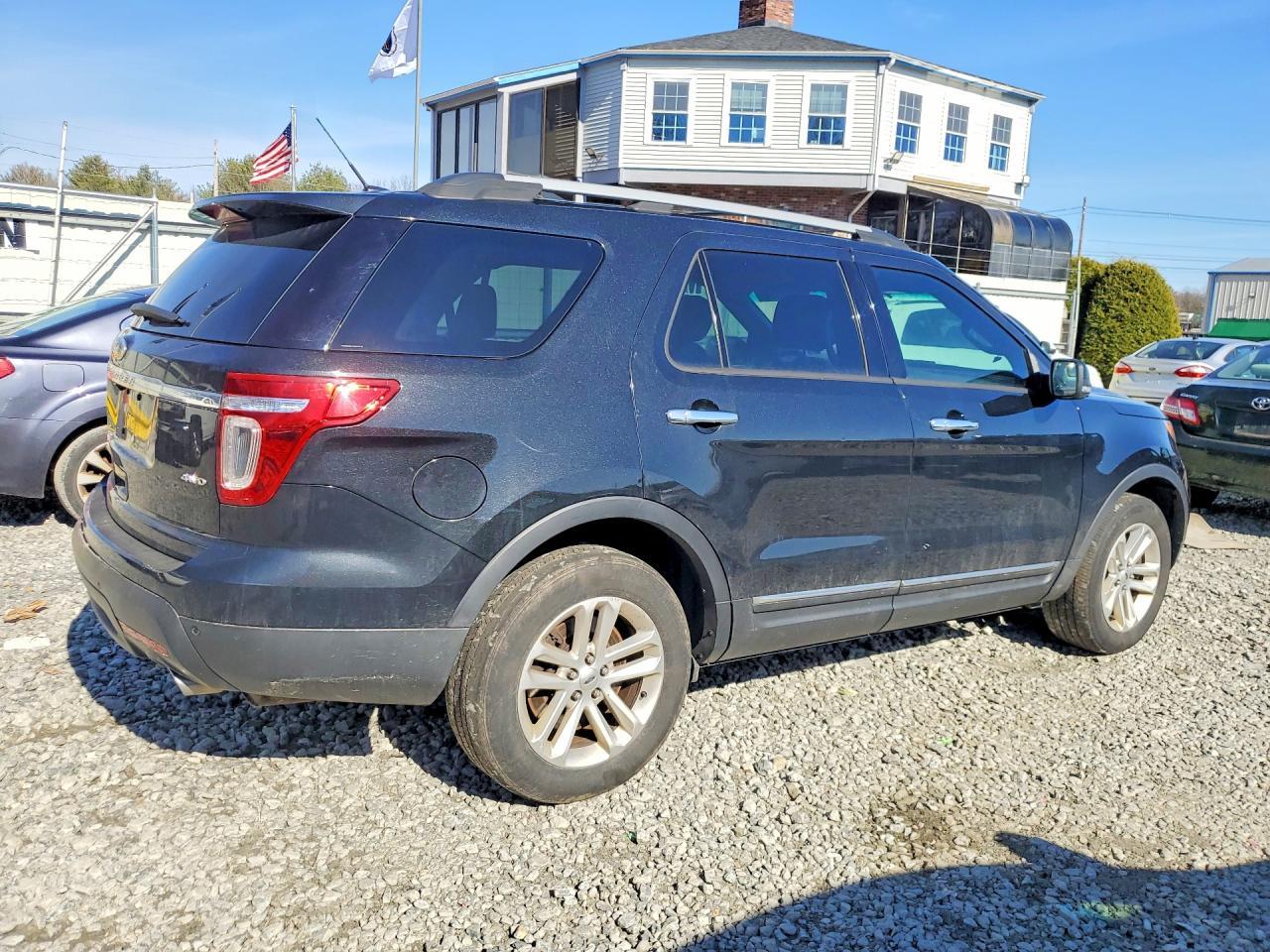 2014 Ford Explorer Xlt - Фото 3