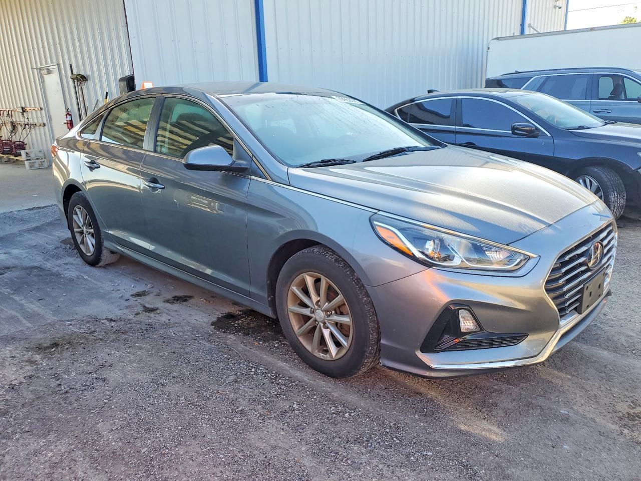 2019 Hyundai Sonata Se - Image 4