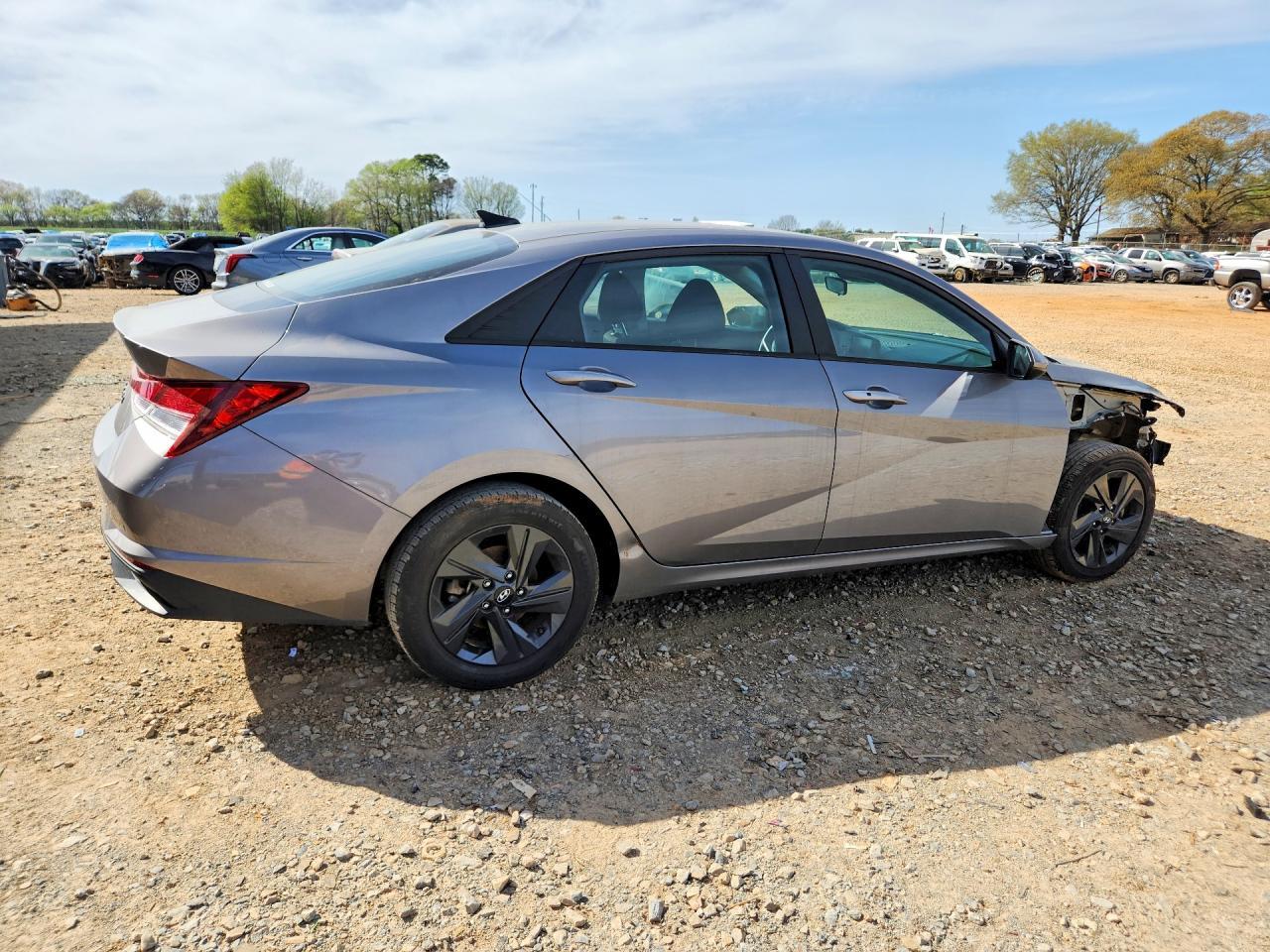 2023 Hyundai Elantra Sel - Image 3