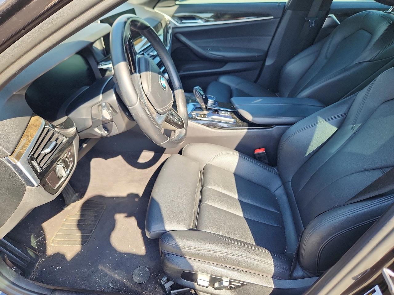2020 BMW 530 I - Фото 7