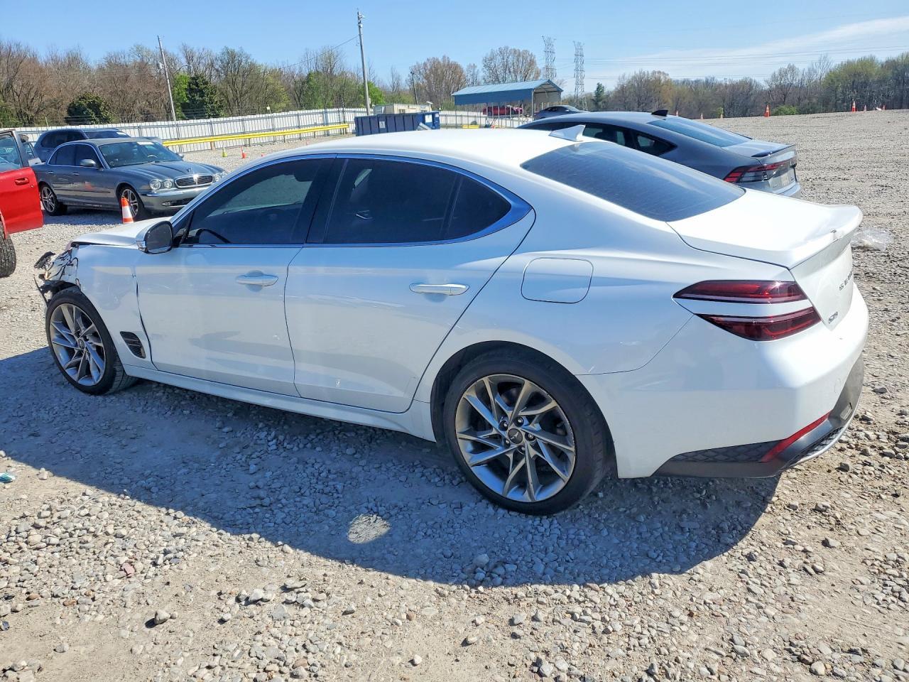 2022 Genesis G70 2.0T - Image 2