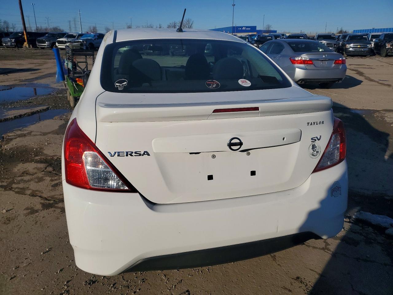 2019 Nissan Versa Sv - Фото 6