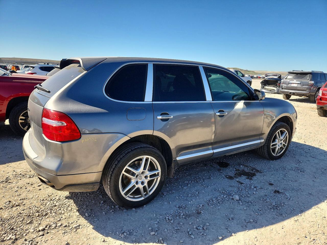 2010 Porsche Cayenne - Image 3