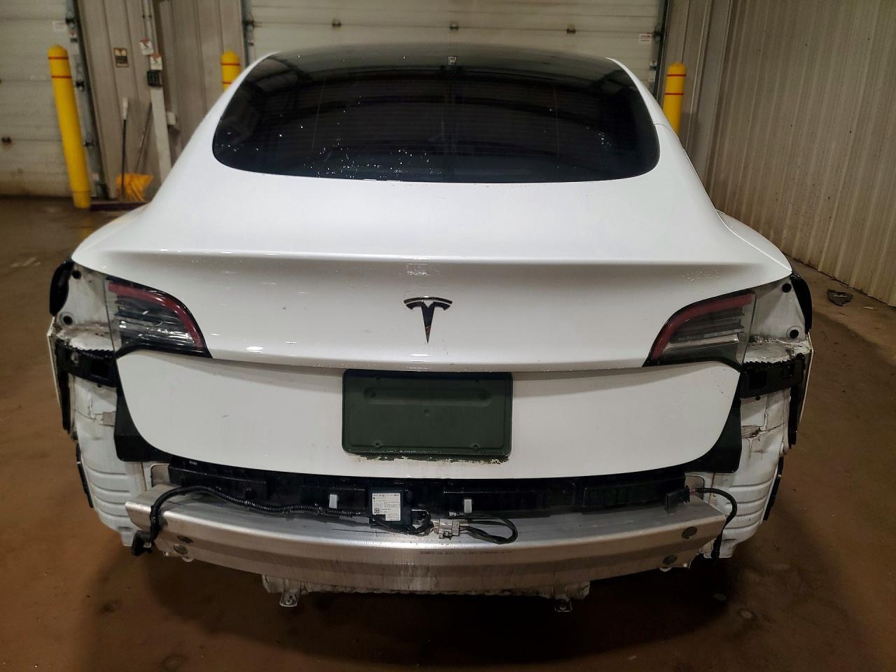 2021 Tesla Model 3 - Фото 6