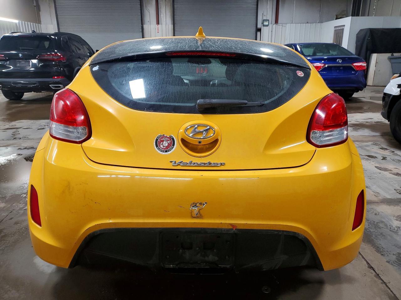 2014 Hyundai Veloster Base - Фото 6