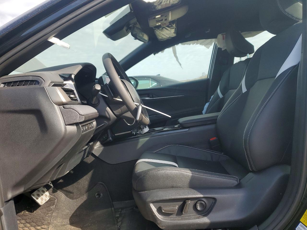 2026 Toyota Camry 4D S - Фото 7