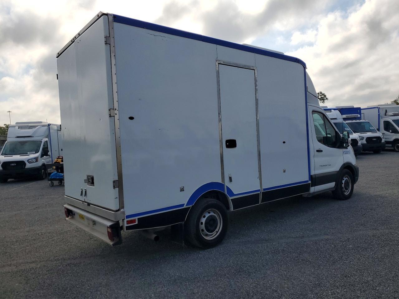 2020 Ford Transit Delivery Truck - Image 3