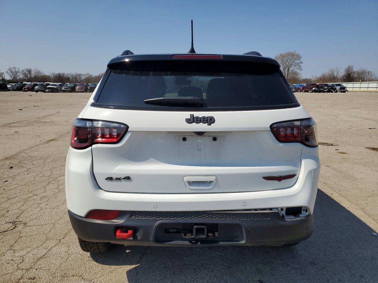 2025 Jeep Compass Trailhawk - Фото 6