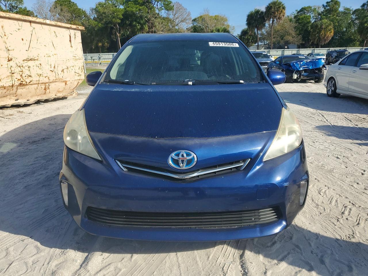 2013 Toyota Prius V Two - Фото 5