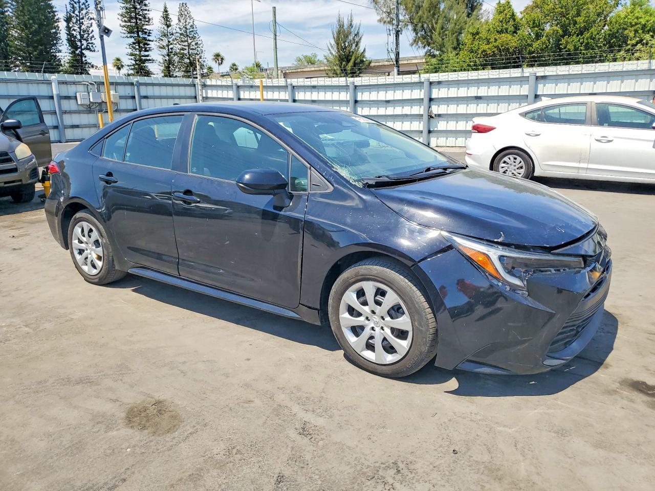 2023 Toyota Corolla Le - Фото 4