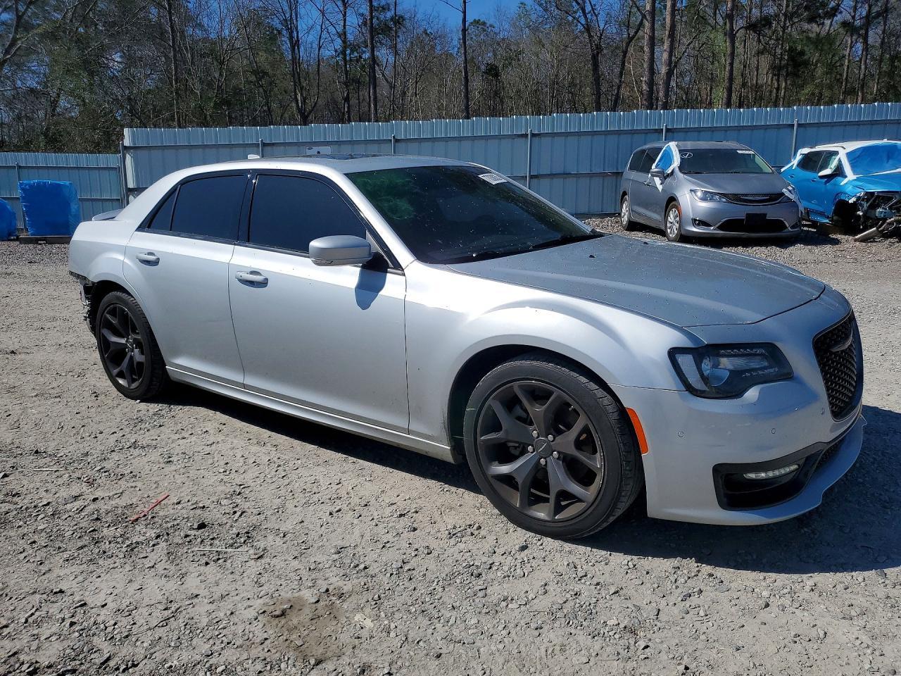2023 Chrysler 300 S - Фото 4