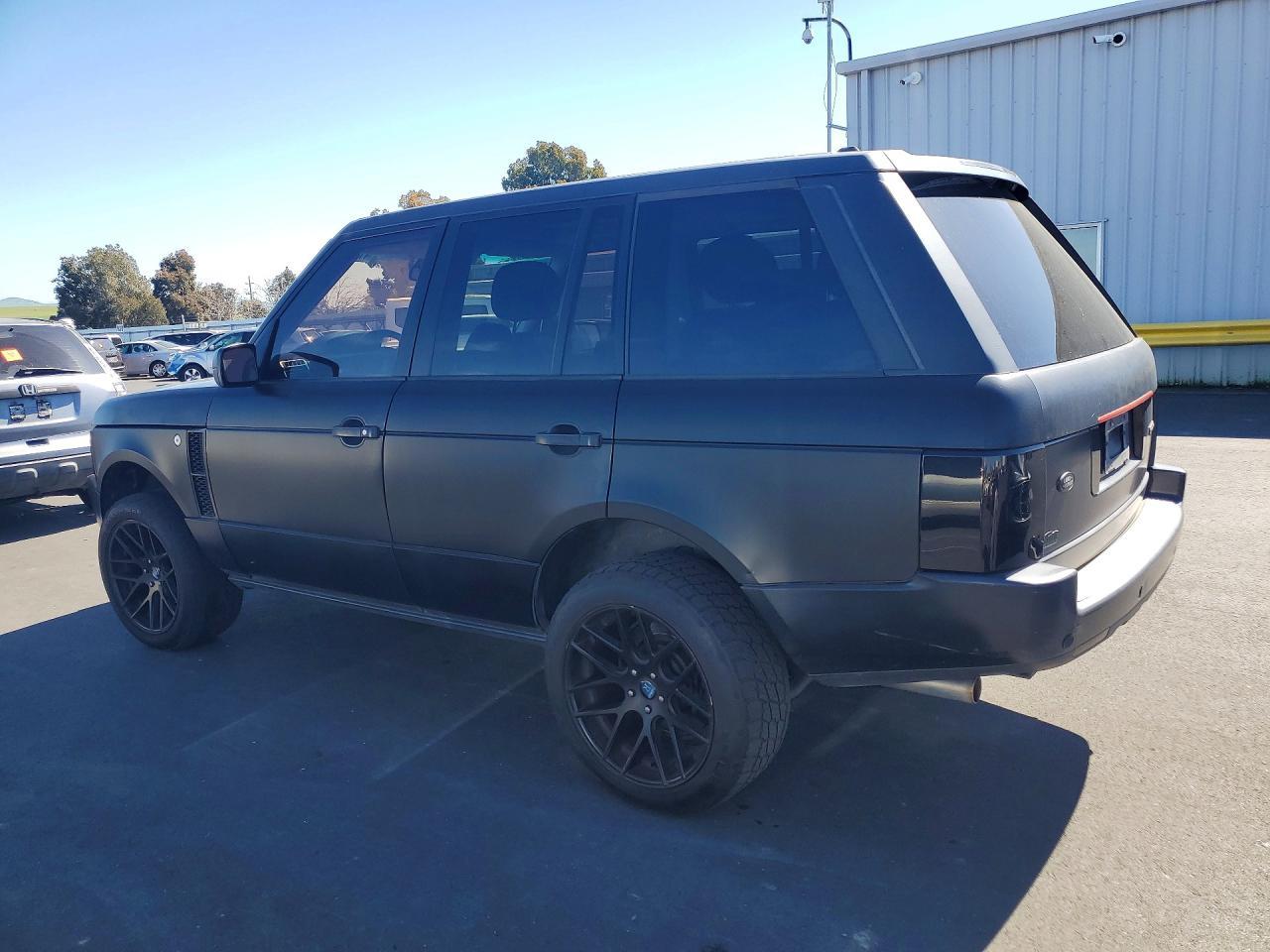 2008 Land Rover Range Rover Supercharged - Image 2