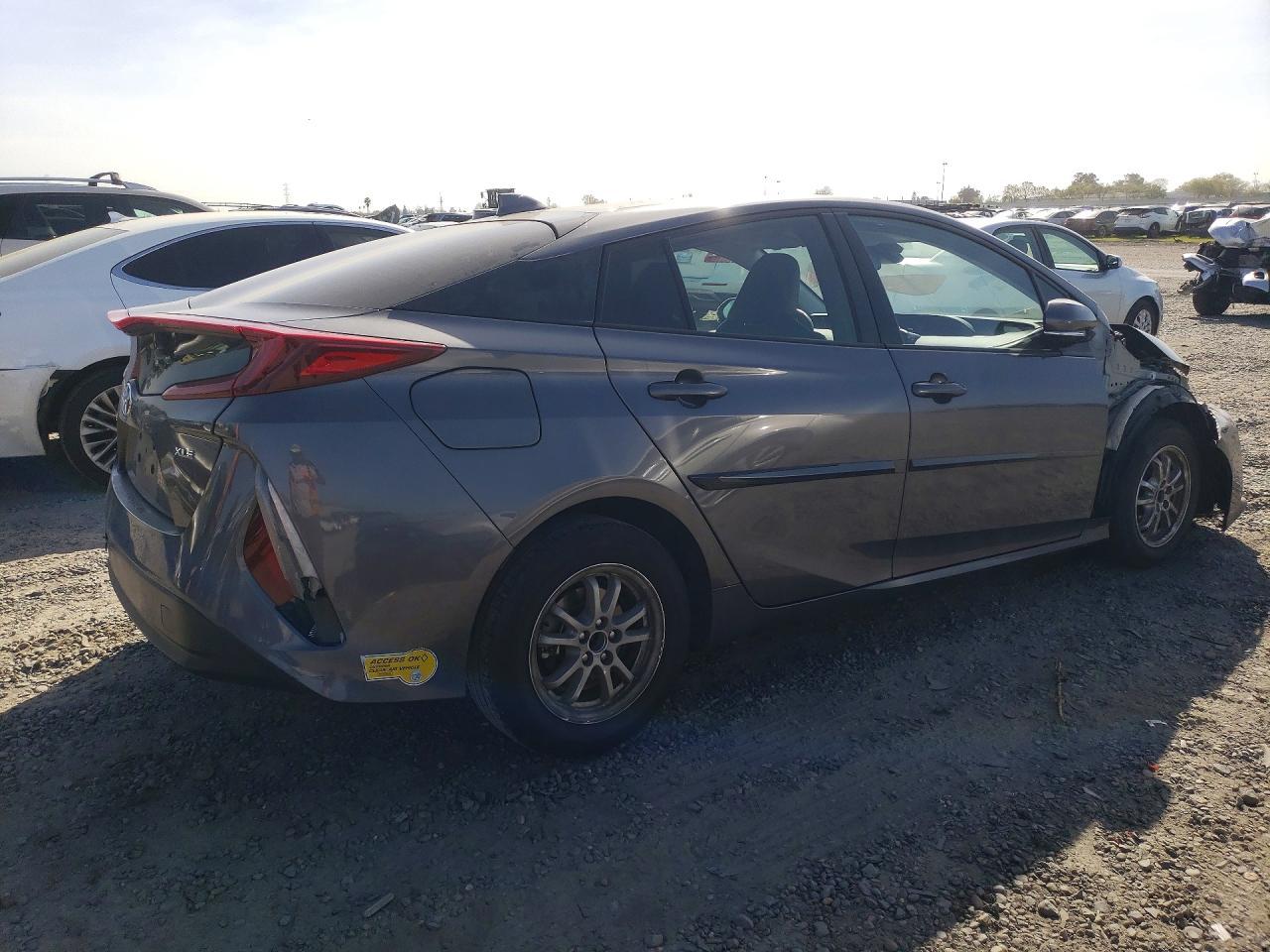 2022 Toyota Prius Prime Xle - Image 3