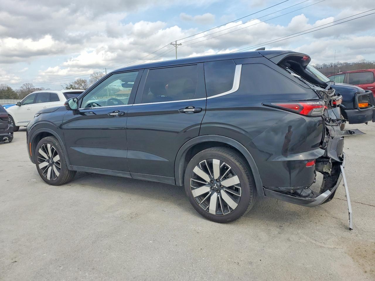 2025 Mitsubishi Outlander Se - Фото 2