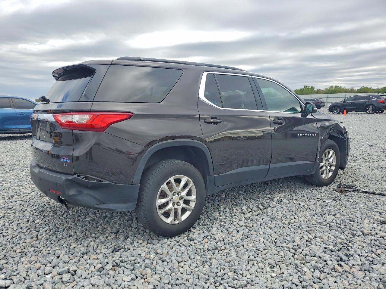 2019 Chevrolet Traverse Lt - Image 3