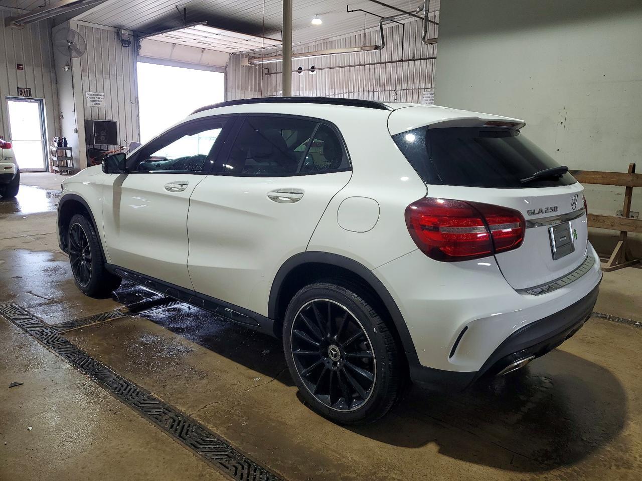 2019 Mercedes-Benz Gla 250 4Matic - Image 2