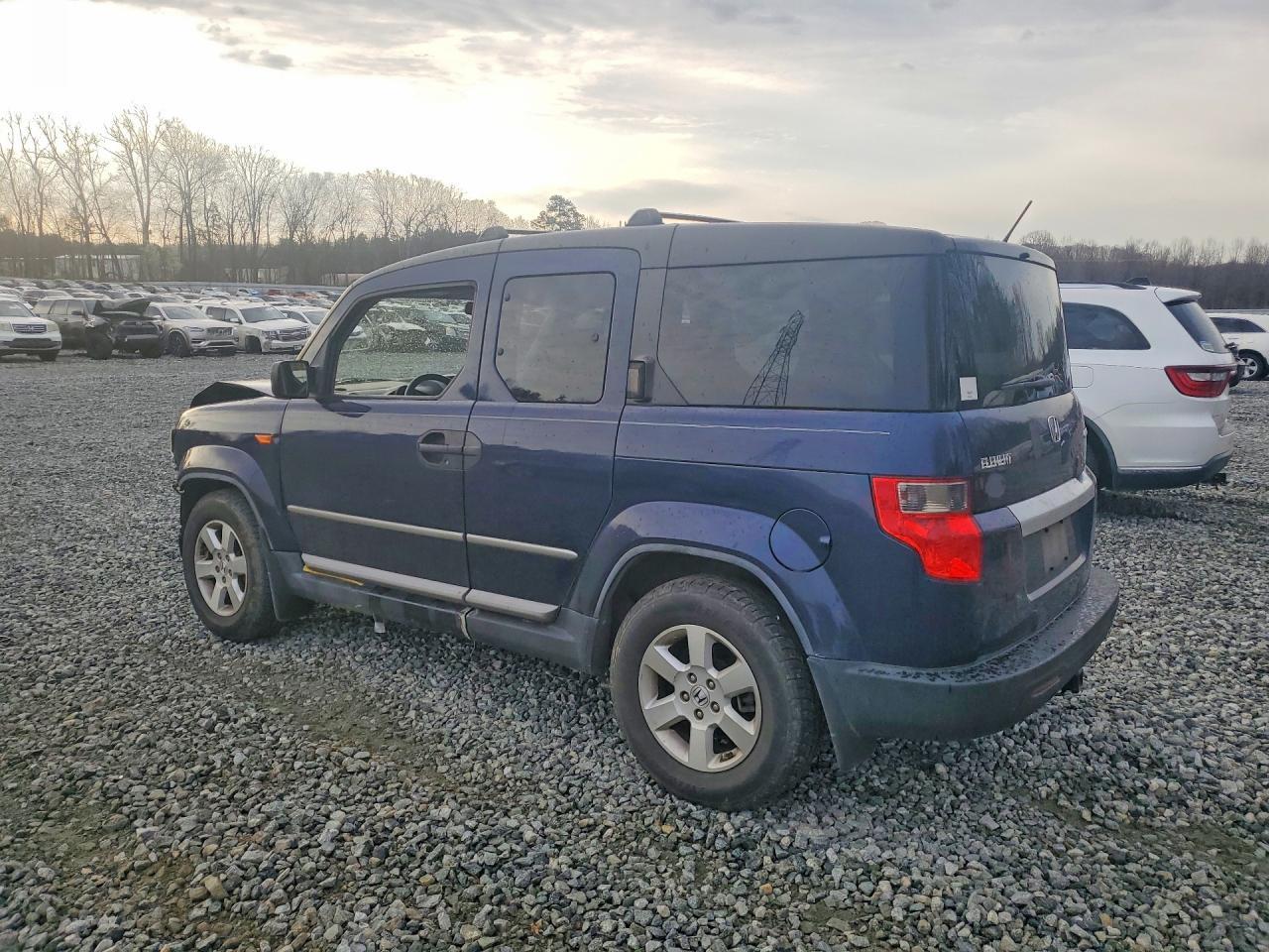 2010 Honda Element Ex - Image 2