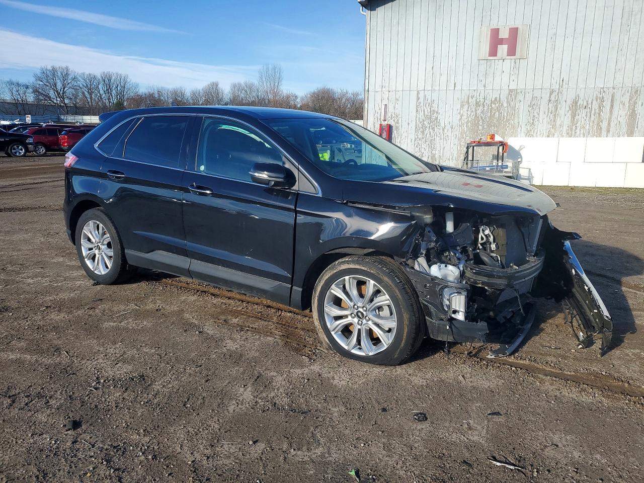 2023 Ford Edge Titanium - Фото 4