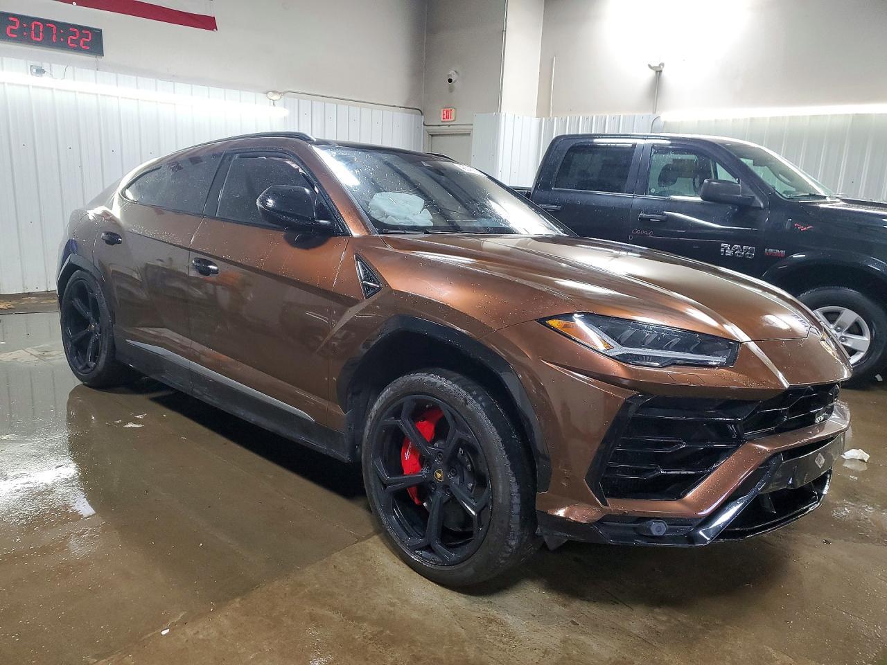 2020 Lamborghini Urus - Image 4