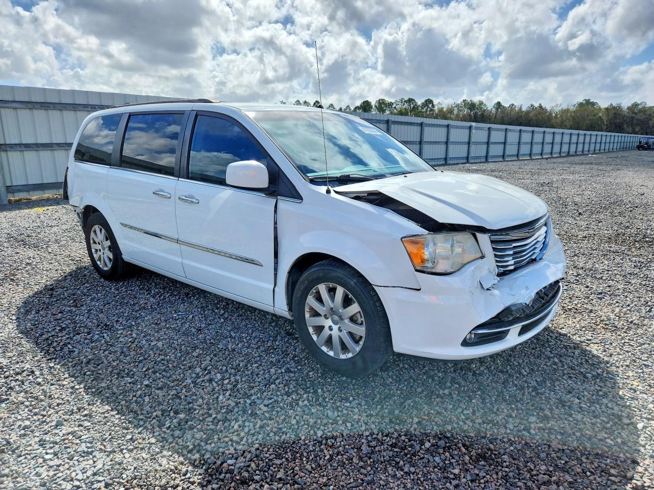 2014 Chrysler Town & Country Touring - Фото 4