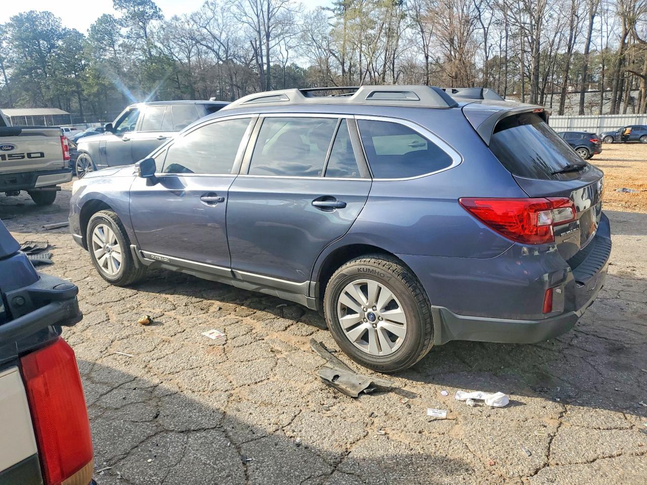 2017 Subaru Outback - Фото 2