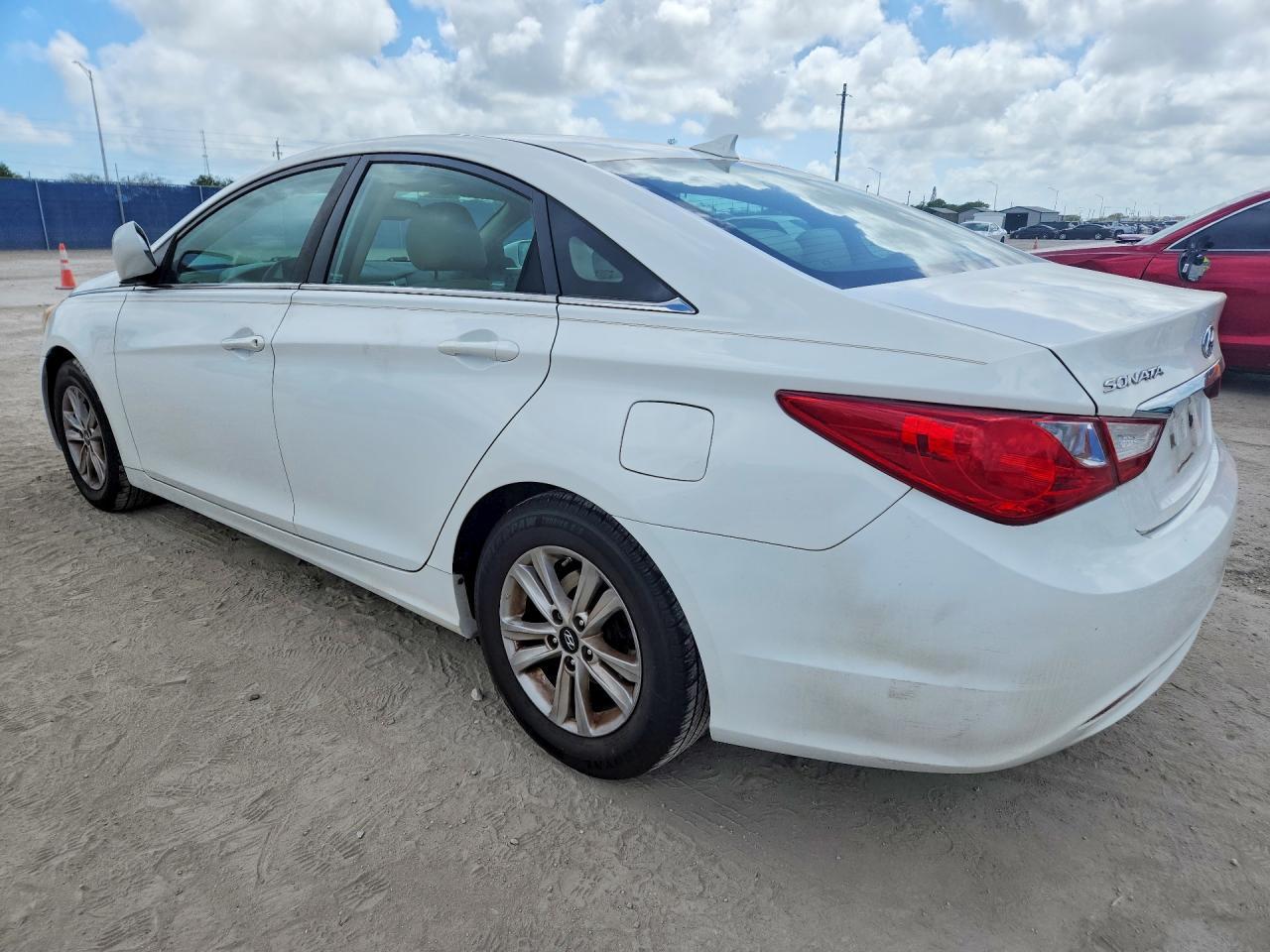 2013 Hyundai Sonata Gls - Фото 2