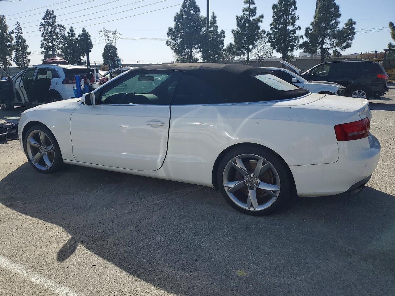 2010 Audi A5 Premium Plus - Image 2