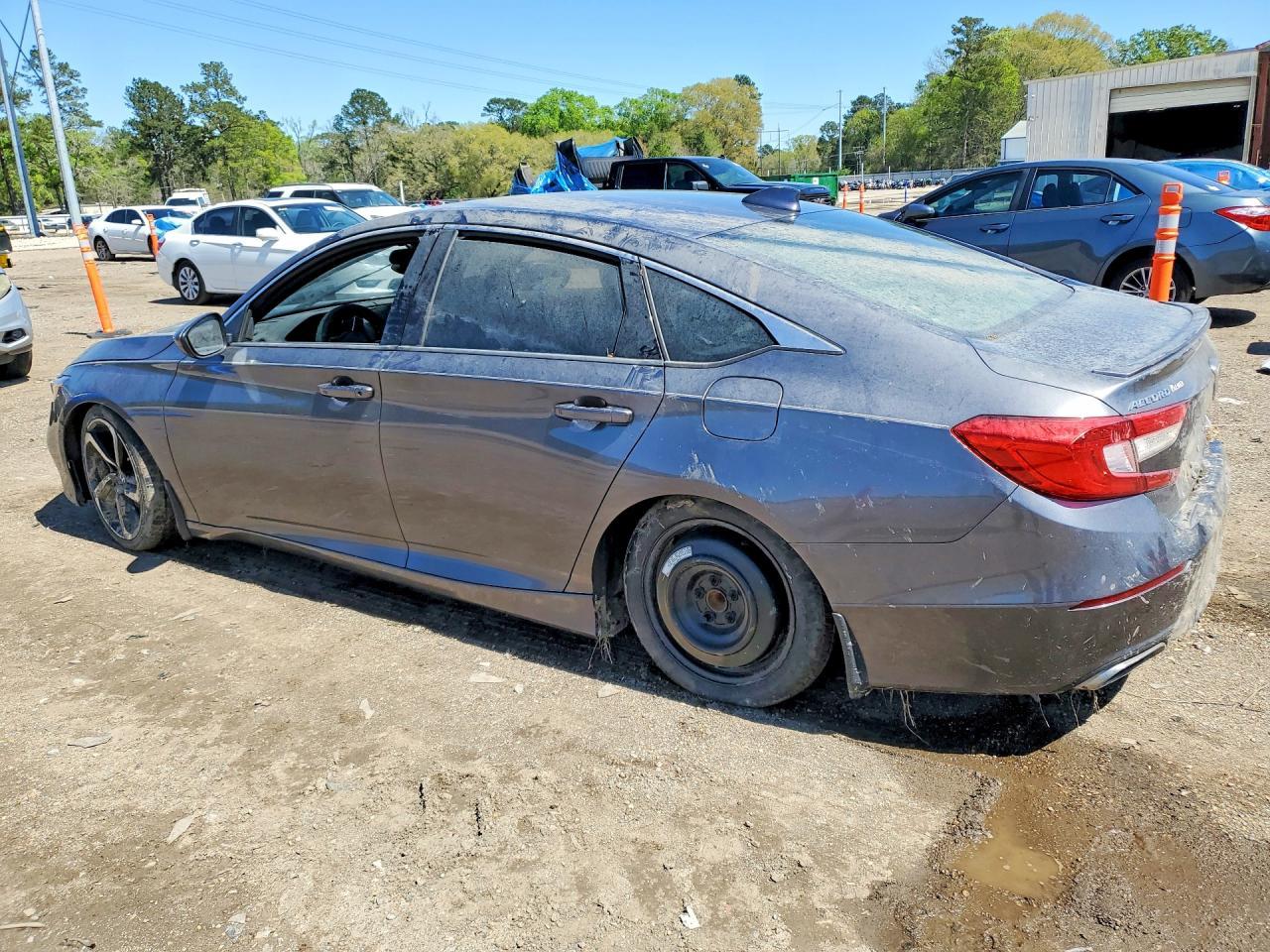 2018 Honda Accord Sport - Image 2
