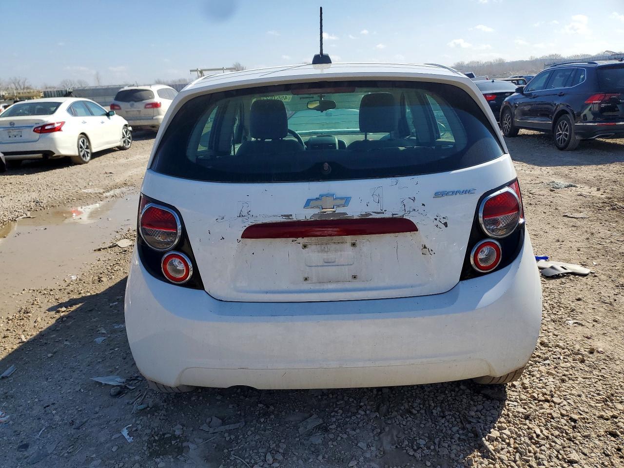 2015 Chevrolet Sonic Ls - Фото 6