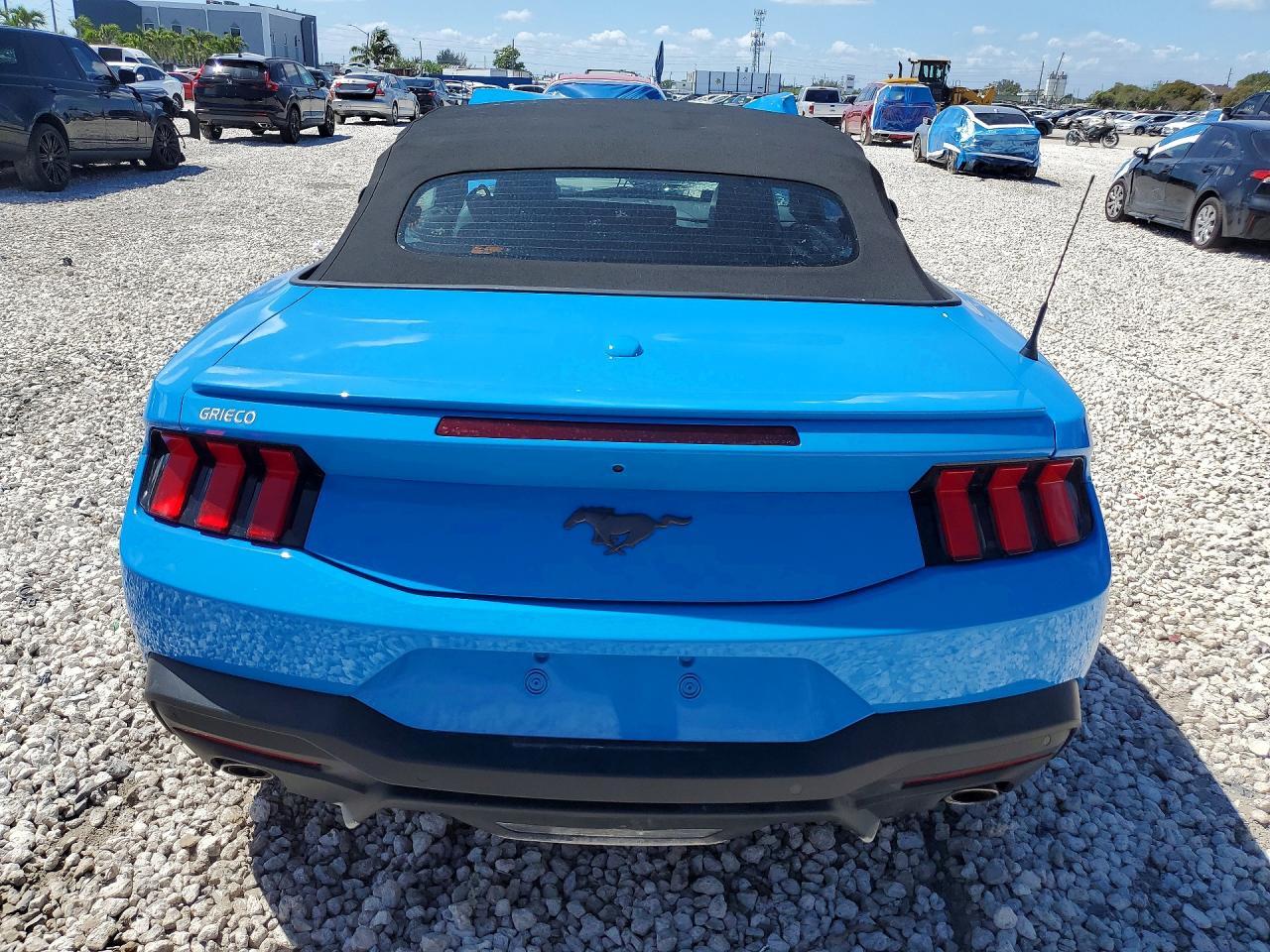 2025 Ford Mustang - Фото 6