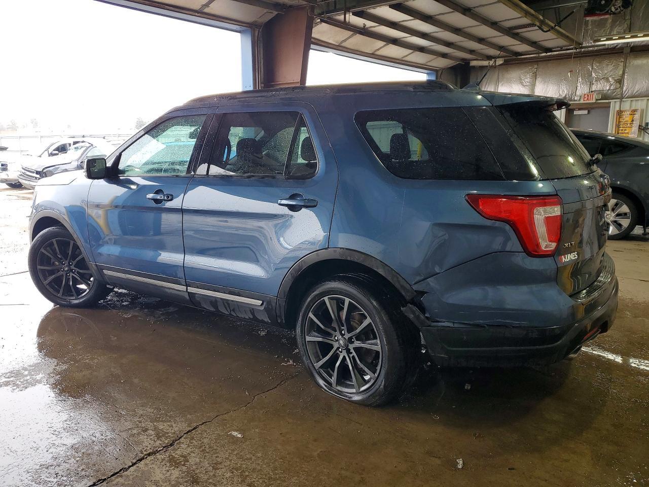 2018 Ford Explorer Xlt - Фото 2