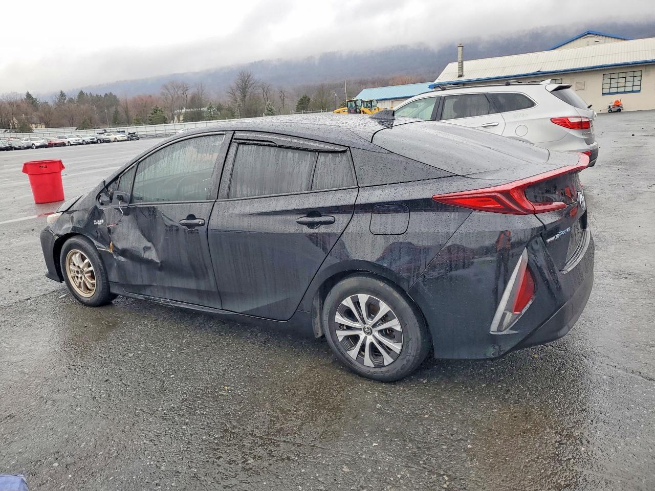 2022 Toyota Prius Prime Xle - Image 2