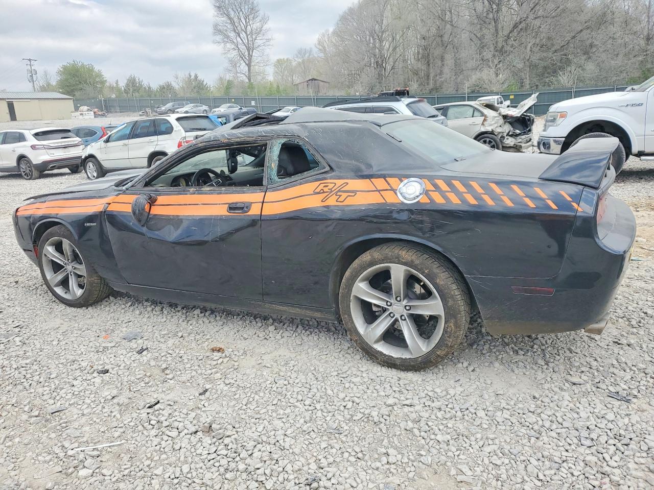 2009 Dodge Challenger R - Image 2