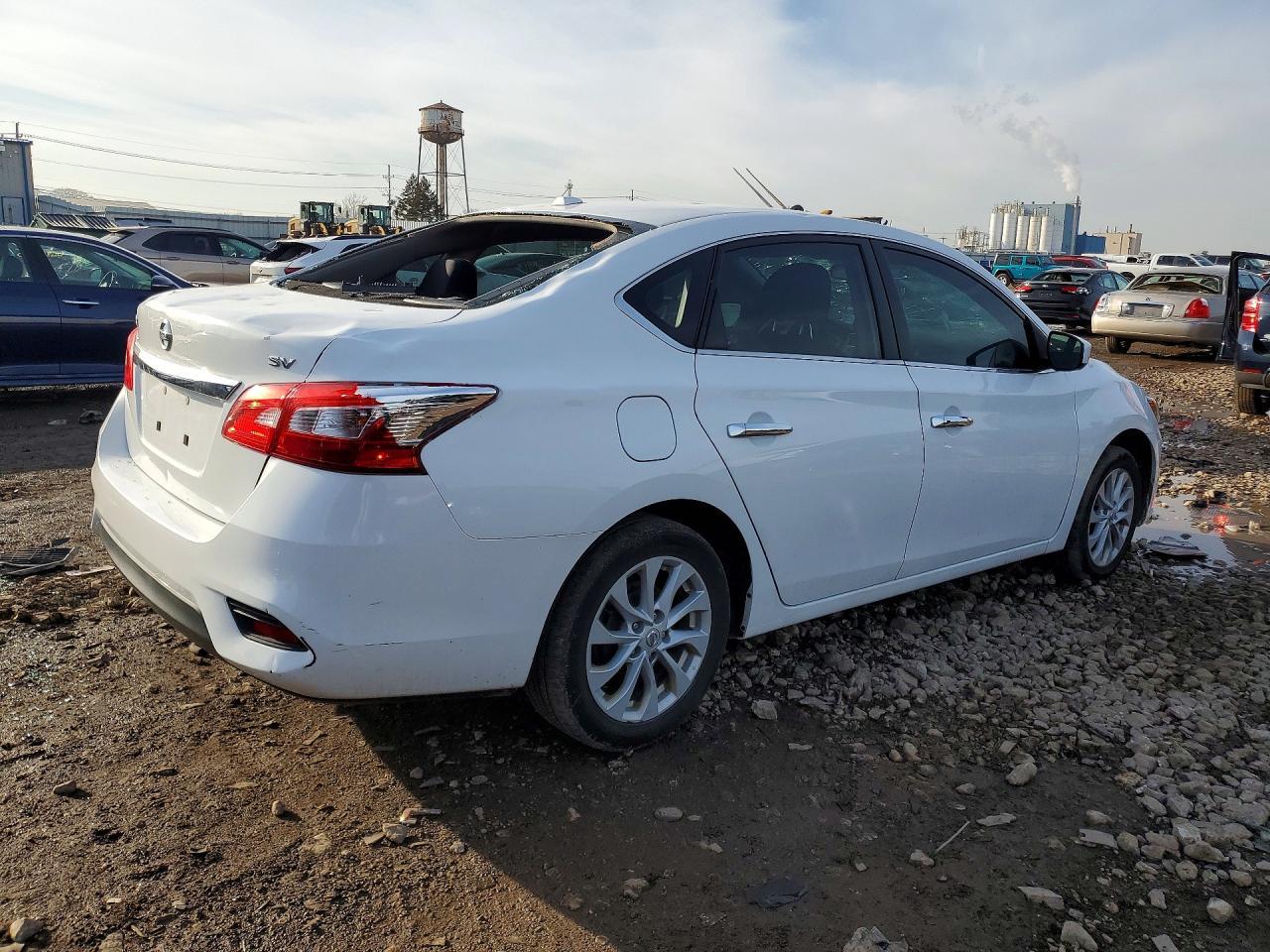 2018 Nissan Sentra Sv - Фото 3
