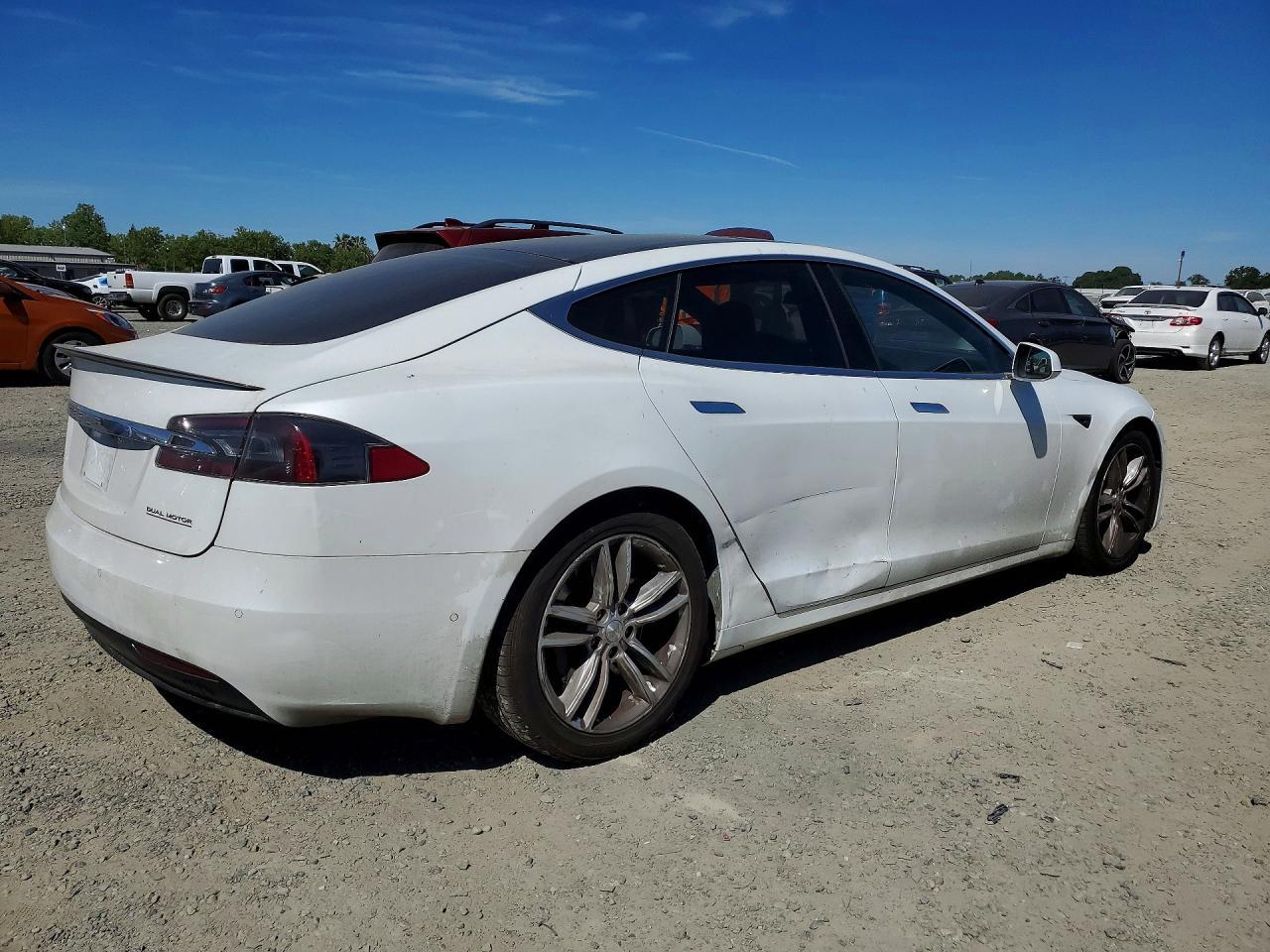 2016 Tesla Model S - Image 3