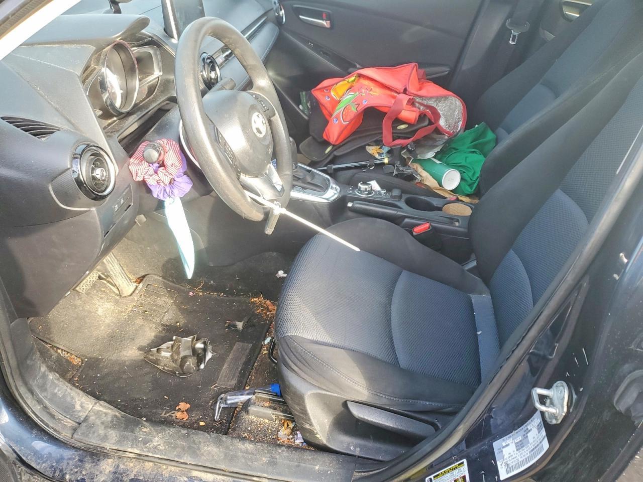 2017 Toyota Yaris Ia Base - Фото 7