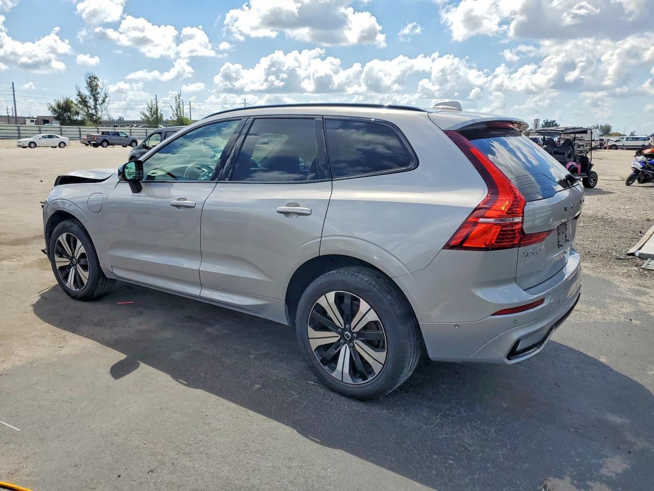 2024 Volvo Xc60 Plus - Фото 2