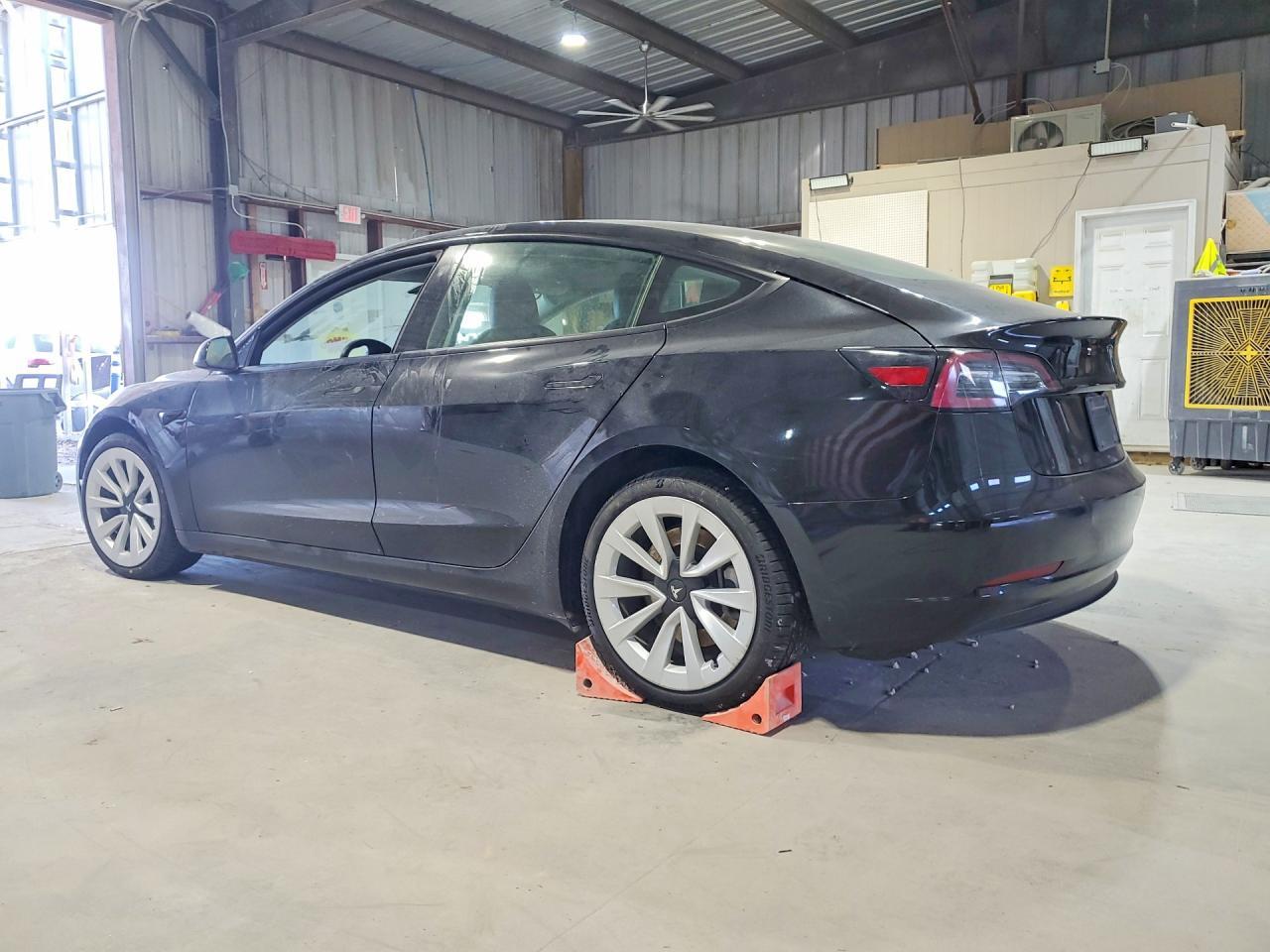 2023 Tesla Model 3 - Image 2