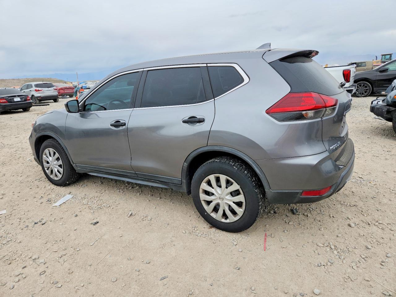 2018 Nissan Rogue S - Фото 2