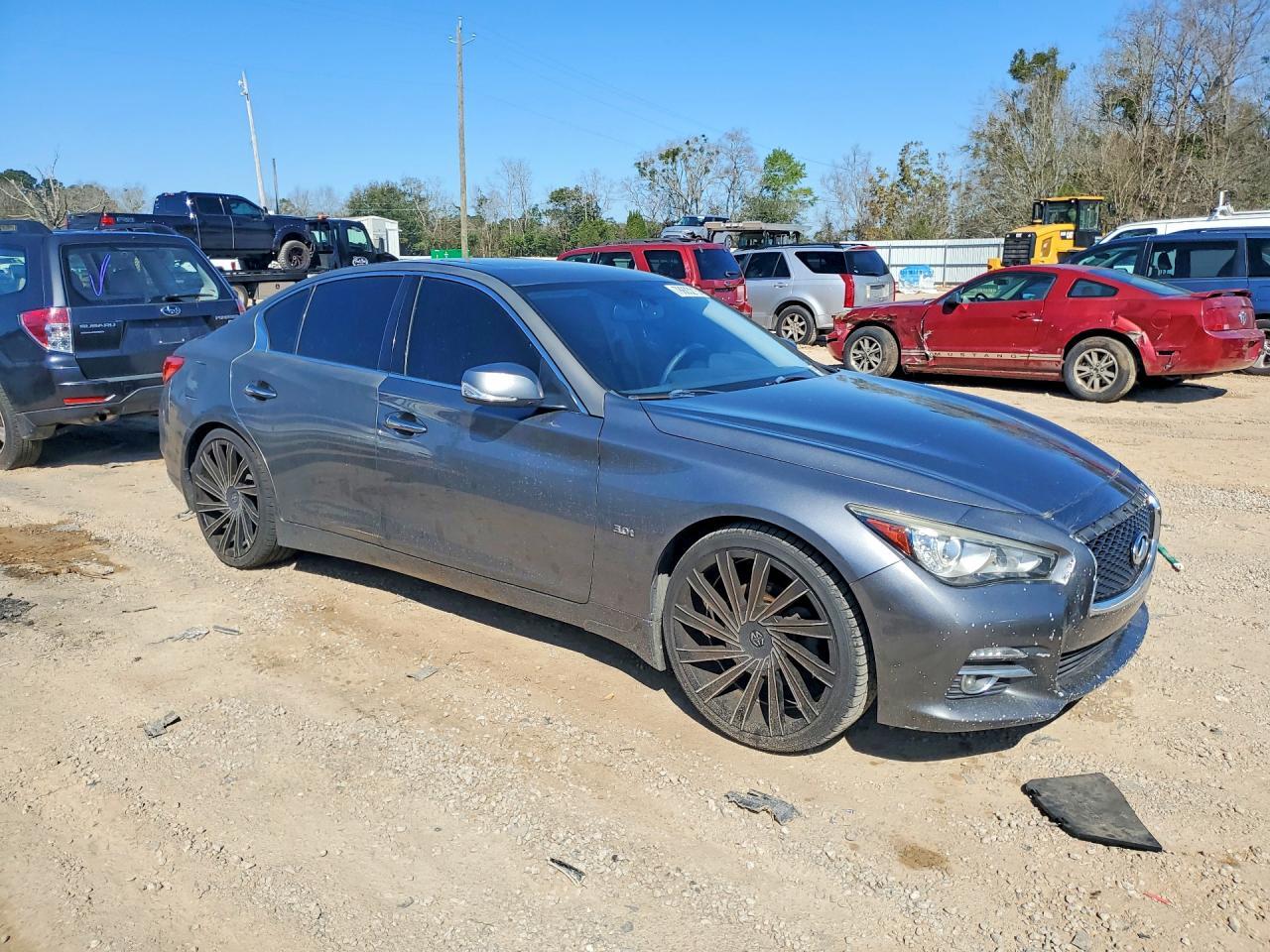 2017 Infiniti Q50 Premium - Image 4