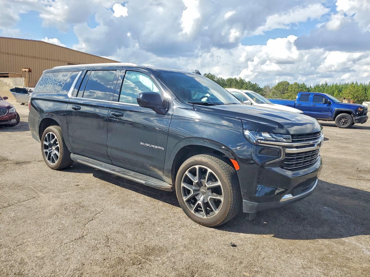 2023 Chevrolet Suburban K1500 Lt - Image 4